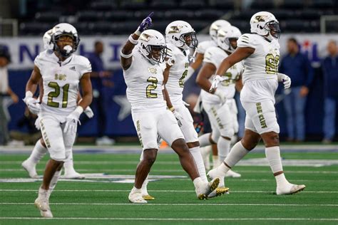 Spectators were on the edge of their seats as the two rivals vied for. . South oak cliff football live stream